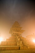 The Nyatapola temple, highest in the valley, with its five storey pagoda roof, at dawn, built in 1702, dedicated to the Hindu goddess Siddhi Lakshmi, Taumadhi Tole square, Bhaktapur, Kathmandu valley, Nepal, Asia