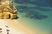 Praia do Camilo (Camilo beach) and coastline, Lagos, western Algarve, Algarve, Portugal, Europe