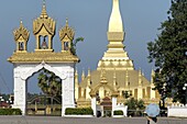 That Luang stupa, the largest in Laos, built in 1566 by King Setthathirat, Vientiane, Laos, Indochina, Southeast Asia, Asia