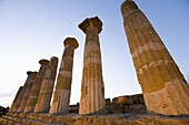 Temple of Heracles, Valley of the Temples (Valle dei Templi), Agrigento, UNESCO World Heritage Site, Sicily, Italy, Europe