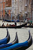 View of canal, gondolas and tourists, Venice, UNESCO World Heritage Site, Veneto, Italy, Europe