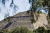 Pyramid of the Sun, Teotihuacan, 150AD to 600AD and later used by the Aztecs, UNESCO World Heritage Site, north of Mexico City, Mexico, North America
