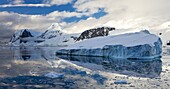 Icebergs and mountains on the Antarctic Peninsula, Antarctica, Polar Regions