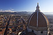 View from Campanile di Giotto, the belltower of the Duomo, looking to dome of Brunelleschi, Florence, UNESCO World Heritage Site, Tuscany, Italy, Europe