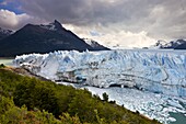 Spectacular Perito Moreno glacier, situated within Los Glaciares National Park, UNESCO World Heritage Site, Patagonia, Argentina, South America