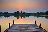 Wat Sa Si at dusk, Sukhothai Historical Park, UNESCO World Heritage Site, Sukhothai Province, Thailand, Southeast Asia, Asia