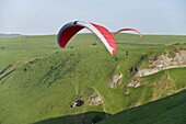 Paragliding off Mam Tor, Derbyshire, Peak District, England, United Kingdom, Europe
