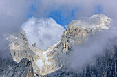 Wolkenstimmung über dem Passo del Travignolo mit Il Nuvolo, vom Rifugio Rosetta, Pala, Dolomiten, UNESCO Weltnaturerbe Dolomiten, Trentino, Italien