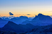 Morgenstimmung mit Blick auf Sorapiss und Civetta, Pala, Dolomiten, UNESCO Weltnaturerbe Dolomiten, Trentino, Italien
