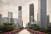Entstehung neuer Wolkenkratzer in Guangzhou, Guangdong Provinz, Perlfluss Delta, China
