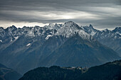Ausblick auf Alpen im Zillertal, Tirol, Österreich, Alpen