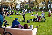 Indie Band Playing For A Trendy Crowd In London Fields, Shoreditch, London, Uk