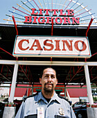 Crow Indian Working As Security Guard For The Little Bighorn Casino In The Crow Reservation. The Crow (Apsaaloke, Apsaroke Or Absaroke) Live In The Crow Reservation (Montana, Usa).