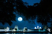 Camdodia, Siem Reap Province, Siem Reap Town, Angkor Temples, Site World Heritage of Humanity by Unesco in 1992, illuminated Angkor Wat temple (12th century)