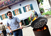 Maronen im Weingebiet Schilcher bei Stainz, Steiermark, Österreich