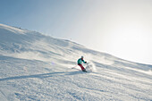 Skifahrerin, Skigebiet Warth-Schröcken, Bezirk Bregenz, Bregenzerwald, Vorarlberg, Österreich