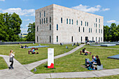 Sächsische Landesbibliothek (SLUB), wissenschaftliche Bibliothek, TU Dresden, Technische Universität, Studenten, Außenansicht, moderne Architektur, Dresden, Sachsen, Deutschland, Europa
