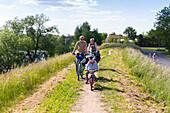 Family bicycle tour along the river Elbe, adventure, from Torgau to Riesa, Saxony, Germany, Europe