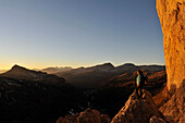 Sonnenuntergang in der Pala, Blick Richtung Rolle Pass, Pala Gruppe, Dolomiten Südtirol, Italien