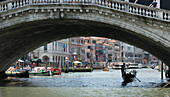 Gondola under Rialto Bridge, Grand Canal, Venice, UNESCO World Heritage  Site, Veneto, Italy, Europe