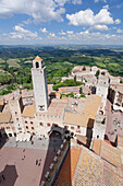 Piazza delle Erbe, San Gimignano, UNESCO World Heritage Site, Siena Province, Tuscany, Italy, Europe