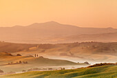 Sunrise at Val d'Orcia, near San Quirico, Val d'Orcia Orcia Valley, UNESCO World Heritage Site, Siena Province, Tuscany, Italy, Europe