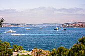 Bosphorus Strait, with European Istanbul on left and Asian Istanbul on right, Istanbul, Turkey, Europe, Eurasia