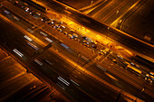 Verkehr auf Kreuzung, Nacht, Dubai, Vereinigte Arabische Emirate, VAE