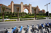 Atlantis Hotel, Mietfahrräder, Palm Jumeirah, Dubai, Vereinigte Arabische Emirate, VAE