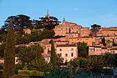 bonnieux, listed as one of the most beautiful villages in france, regional nature park of the luberon, vaucluse (84), france