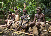 Traditionelles Leben im Iarofa Cultural Village auf der Insel Efate