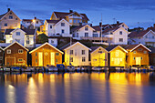Häuser an der Nordseeküste in Grundsund auf Insel Skaftö, Bohuslän, Västra Götalands Län, Südschweden, Schweden, Nordeuropa, Europa