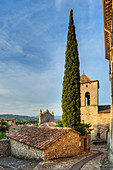 Old town, Vaison-la-Romaine, Vaucluse, Provence-Alpes-Cotes d'Azur, France