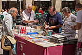 Flohmarkt für Briefmarken und Münzen, Sonntag, Placa Reial, Barri Gotic, gotisches Viertel, Ciutat Vella, Altstadt, Barcelona, Katalonien, Spanien, Europa