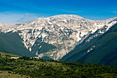 Blick zu den Bergen im Majella Nationalpark