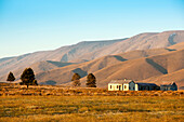 Einsame Schafstation ind den Bergen der Hawkdun Range, Otago, Südinsel, Neuseeland