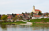 Blick auf Ercsi , Donau , Ungarische Tiefebene , Ungarn , Europa