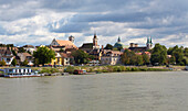 Blick auf Vàc an der Donau , Ungarn , Europa