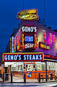 USA, Pennsylvania, Philadelphia, South Philadelphia, Italian-American Area, Geno´s Steaks, legendary cheese steak shop, dawn.