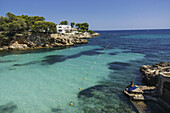 Spanien, Balearen, Mallorca, Calvia, Strand von Bendinat am Mittelmeer