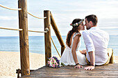 Brautpaar bei Hochzeit am Strand von Vale do Lobo, Algarve, Portugal