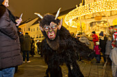 Krampusumzug, Hauptplatz, Baden bei Wien, Niederösterreich, Österreich