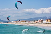 Tarifa, Cadiz Province, Costa de la Luz, Andalusia, southern Spain. Kitesurfing off Playa de los Lances.