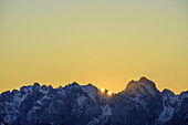 Sunrise above Kaiser Mountains, from Wendelstein, Wendelstein, Mangfall range, Bavarian Alps, Upper Bavaria, Bavaria, Germany