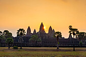 Angkor Wat at sunrise, UNESCO World Heritage Site, Siem Reap Province, Cambodia