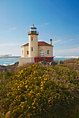 Historic Coquille River Lighthouse , Bullards Beach State Park near Bandon , Oregon , USA