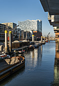 Hamburgs neue Elbphilharmonie und Hafencity am Sandtorkai, moderne Architektur in Hamburg, Hamburg, Nordeutschland, Deutschland