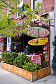 United States, New York, Brooklyn, Williamsburg District Next to Bedford Avenue, Surf Bar trendy bar
