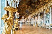 France, Yvelines, Chateau de Versailles, listed as World Heritage by UNESCO, Galerie des Glaces (Hall of Mirrors), length 73m and width 10,50m, with 17 windows and 357 mirrors, architect Jules Hardouin Mansart (1678-1684)