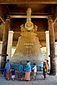 Myanmar (Burma), Sagaing Division, Mingun, Mingun Bell, bronze bell weighing 90 tonnes, 4 m high, 5 m of diameter and made in 1808 by King Bodawpaya